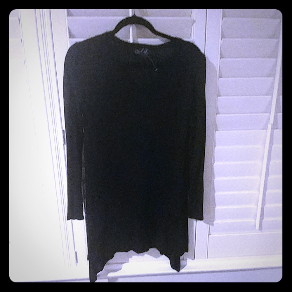 Black v neck sweater